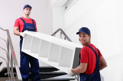 Moving van service for Wallington residential streets